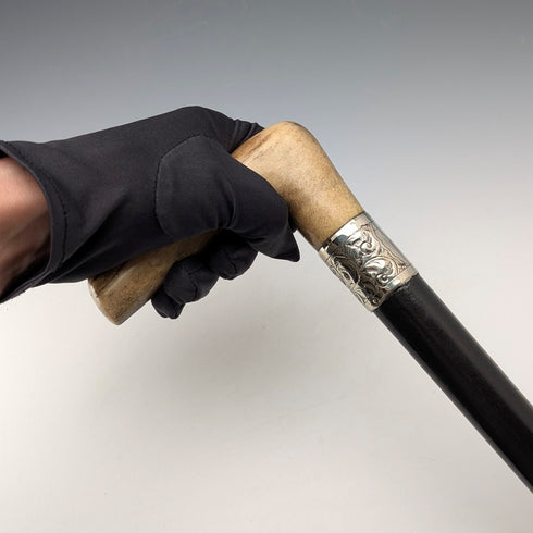 Circa 1900 British antique black shaft L-shaped antler handle walking stick 75cm